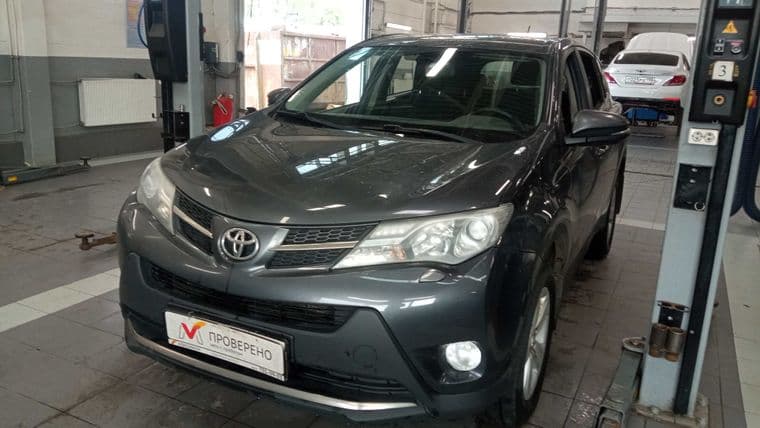 Toyota RAV4, 2013