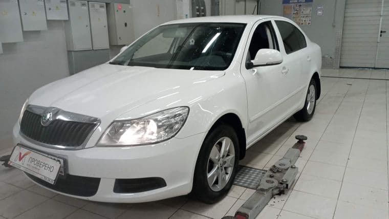 Skoda Octavia 2012 года, 102 722 км - вид 2