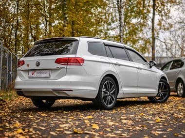 Volkswagen Passat 2017 года, 156 481 км - вид 2