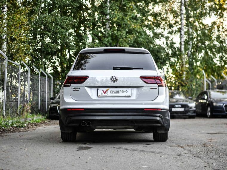 Volkswagen Tiguan, 2018 - вид 3