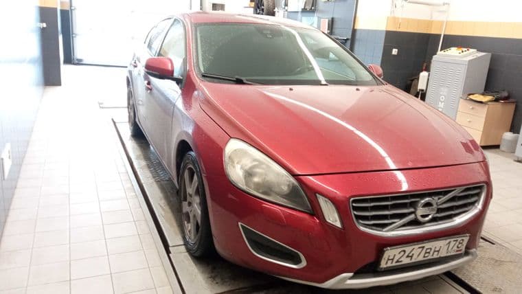 Volvo S60, 2012