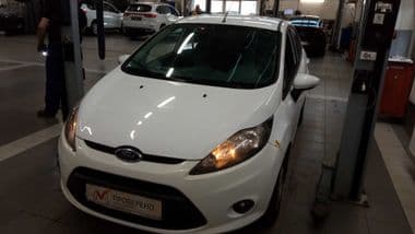 Ford Fiesta 2011 года, 157 799 км - вид 1