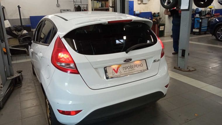 Ford Fiesta, 2011 - вид 3