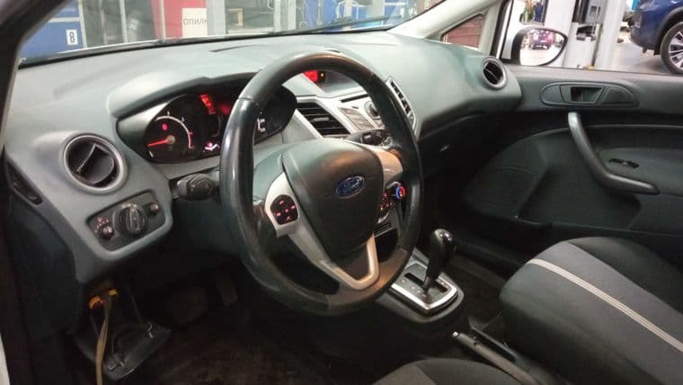 Ford Fiesta, 2011 - вид 4