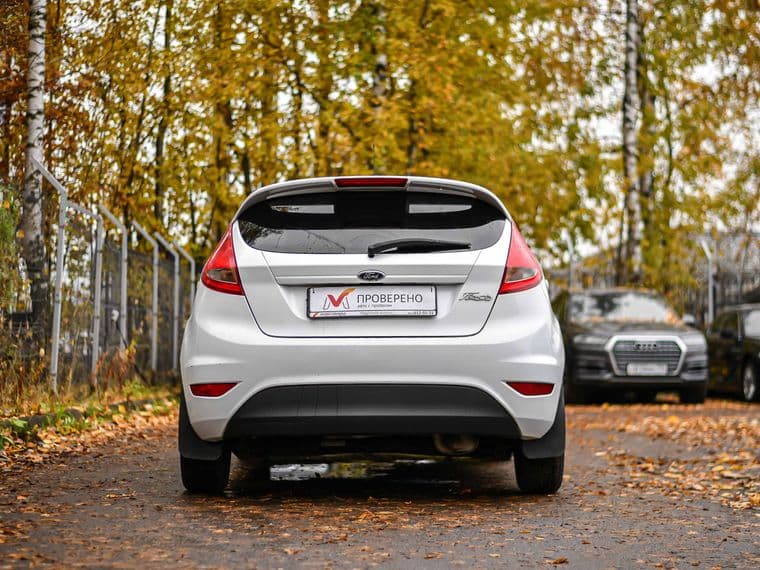 Ford Fiesta, 2011 - вид 3