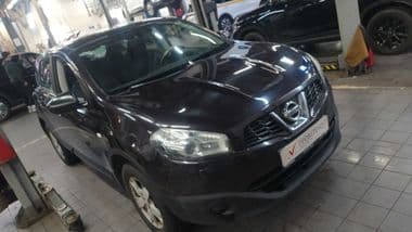 Nissan Qashqai 2010 года, 189 651 км - вид 2