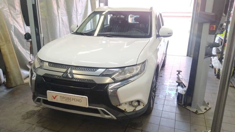 Mitsubishi Outlander 2019 года, 154 949 км - вид 1