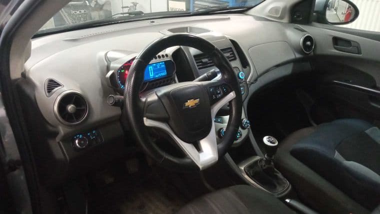 Chevrolet Aveo, 2013 - вид 4