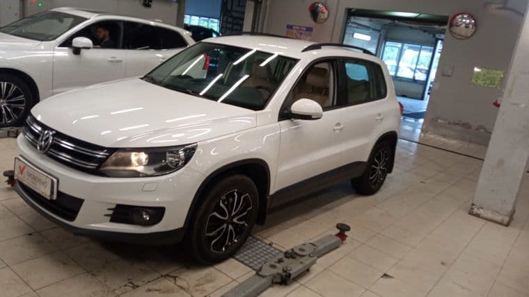 Volkswagen Tiguan, 2013