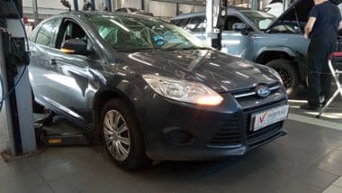 Ford Focus 2012 года, 133 789 км - вид 2