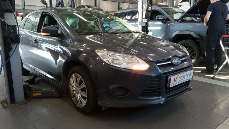 Ford Focus 2012 года, 133 789 км - вид 2