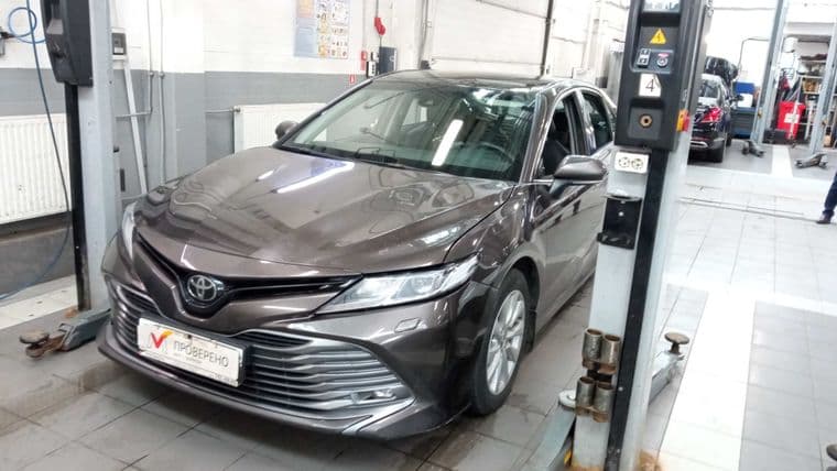 Toyota Camry 2019 года, 121 137 км - вид 1