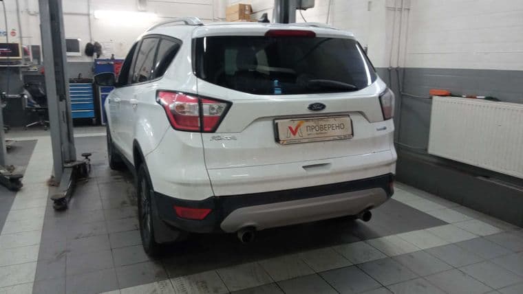 Ford Kuga, 2018 - вид 3