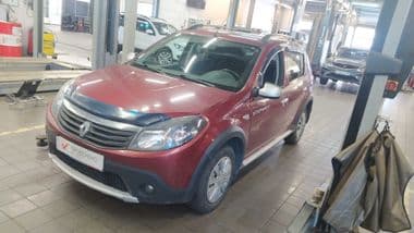 Renault Sandero Stepway 2012 года, 130 152 км - вид 1