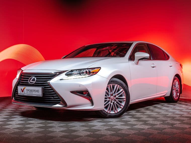 Lexus ES, 2016