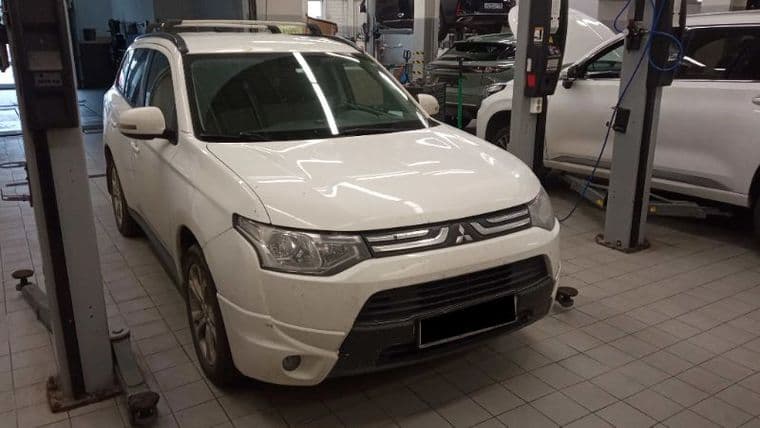 Mitsubishi Outlander, 2013
