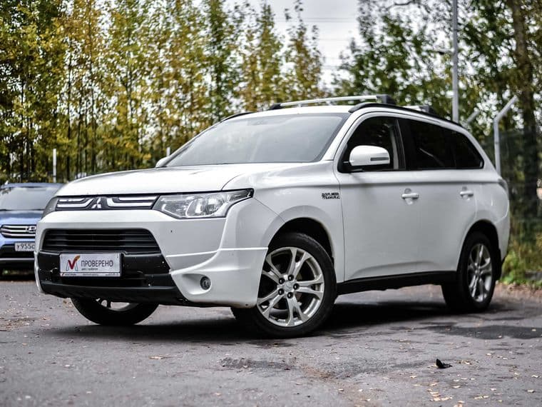 Mitsubishi Outlander, 2013