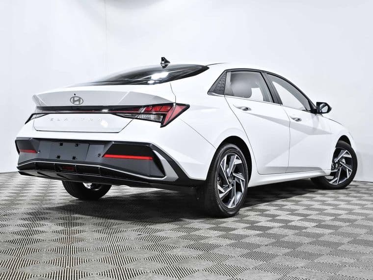 Hyundai Elantra, 2024 - вид 4