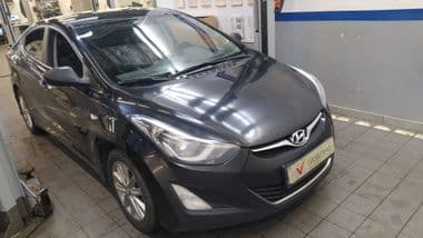 Hyundai Elantra 2014 года, 180 000 км - вид 2