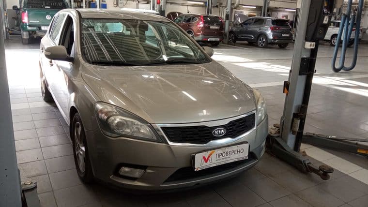 KIA Ceed 2010 года, 213 002 км - вид 2