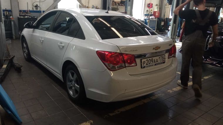 Chevrolet Cruze, 2014 - вид 2