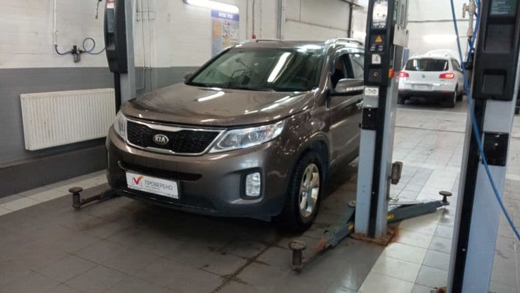 KIA Sorento 2017 года, 160 500 км - вид 1