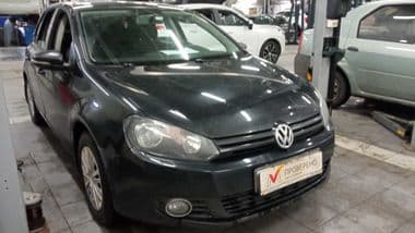 Volkswagen Golf 2012 года, 159 601 км - вид 2