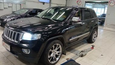 Jeep Grand Cherokee 2011 года, 226 331 км - вид 1