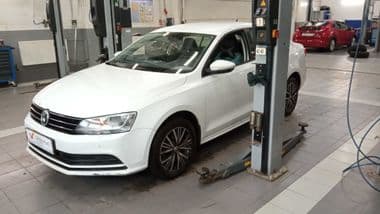 Volkswagen Jetta 2016 года, 193 459 км - вид 1