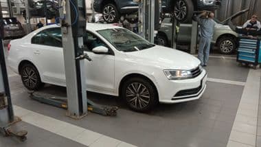 Volkswagen Jetta 2016 года, 193 459 км - вид 2