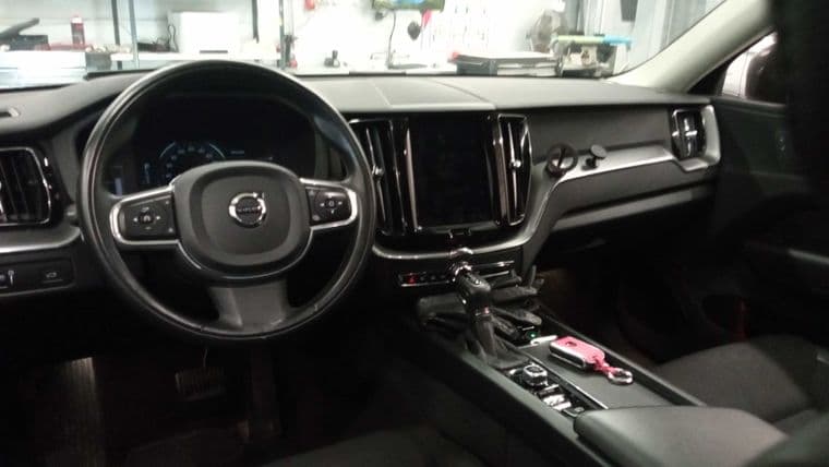 Volvo XC60, 2020 - вид 4
