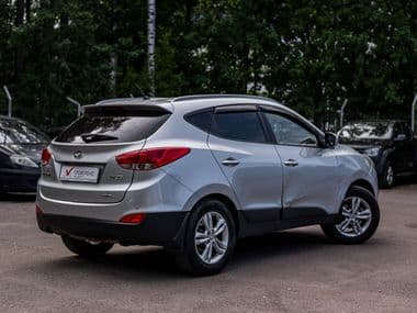Hyundai ix35 2011 года, 207 182 км - вид 2