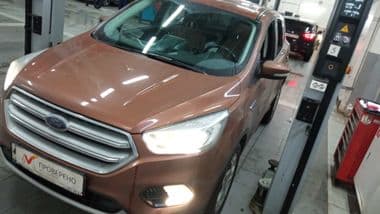 Ford Kuga 2017 года, 102 595 км - вид 1