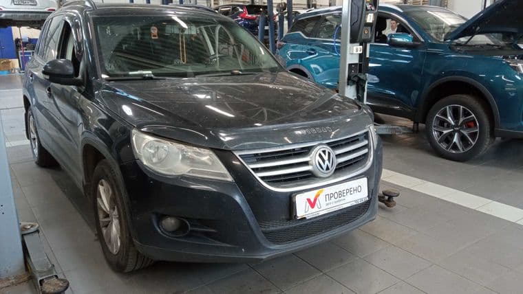 Volkswagen Tiguan, 2011 - вид 1