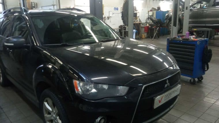 Mitsubishi Outlander, 2012 - вид 1