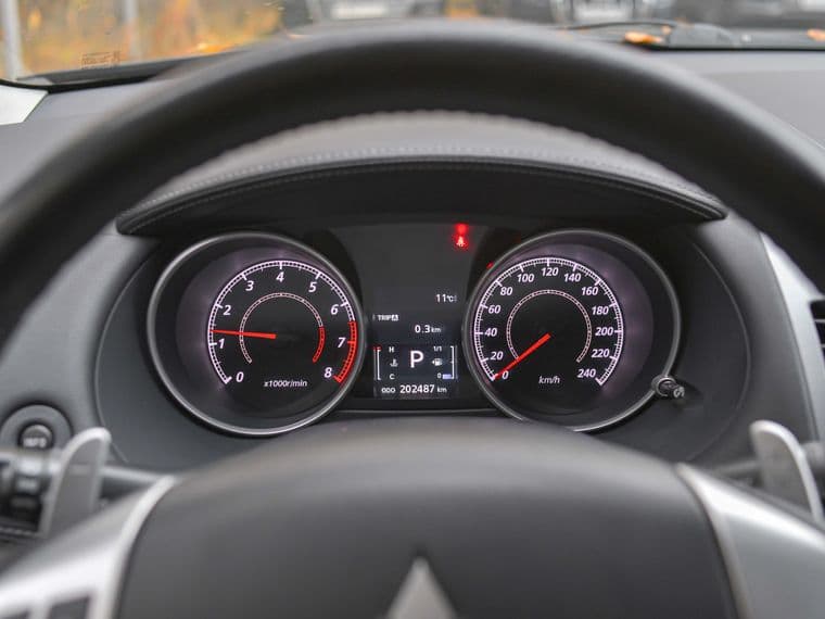Mitsubishi Outlander, 2012 - вид 4