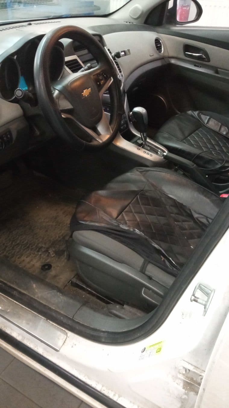 Chevrolet Cruze, 2009 - вид 4