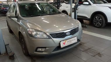KIA Ceed 2010 года, 199 972 км - вид 2