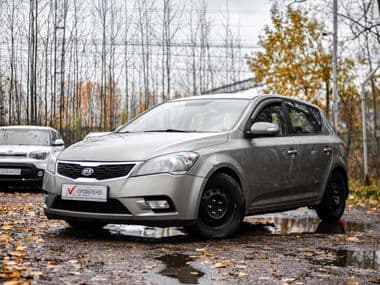 KIA Ceed 2010 года, 199 972 км - вид 1