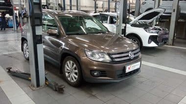 Volkswagen Tiguan 2016 года, 151 391 км - вид 2