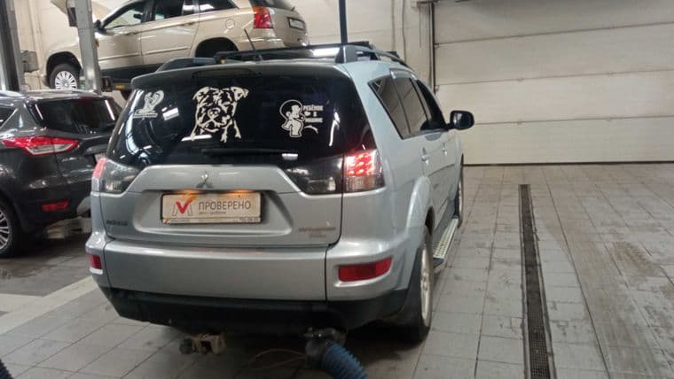 Mitsubishi Outlander, 2011 - вид 2
