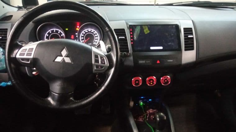 Mitsubishi Outlander, 2011 - вид 4