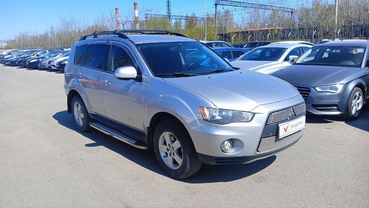 Mitsubishi Outlander, 2011 - вид 2