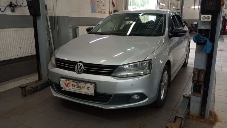 Volkswagen Jetta 2013 года, 205 694 км - вид 1