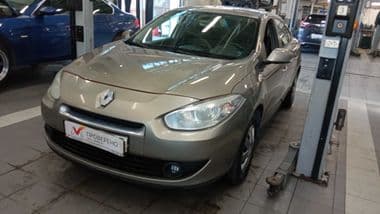 Renault Fluence 2011 года, 229 370 км - вид 1