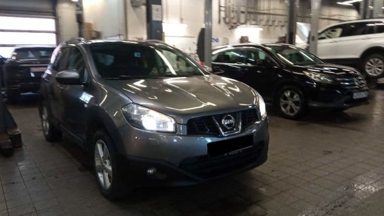 Nissan Qashqai 2010 года, 147 579 км - вид 2