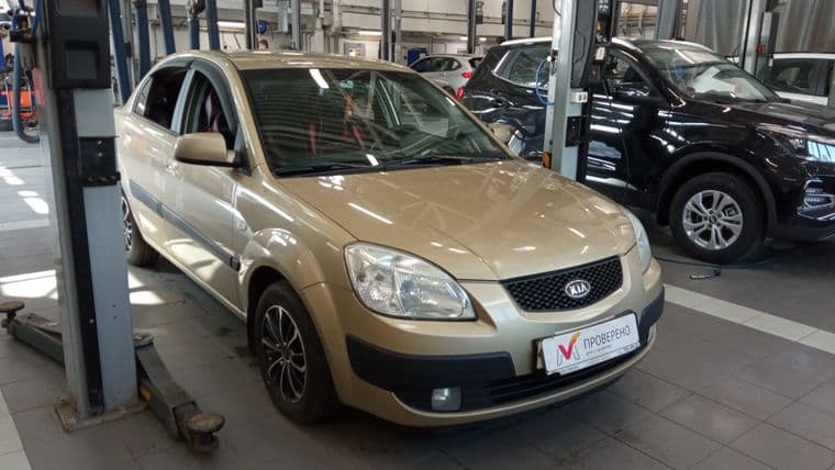 KIA Rio 2006 года, 202 790 км - вид 2