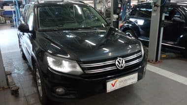 Volkswagen Tiguan 2013 года, 231 193 км - вид 2