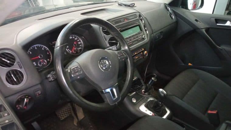 Volkswagen Tiguan, 2013 - вид 4