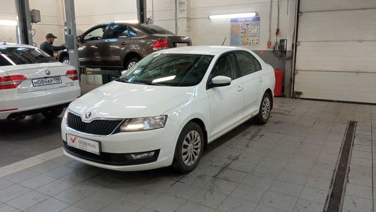 Skoda Rapid 2018 года, 116 178 км - вид 1
